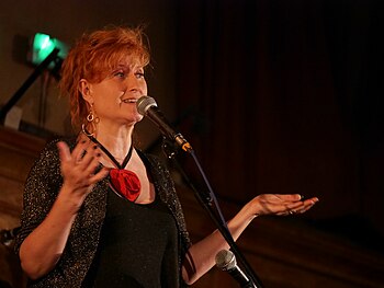 2015 03 24 Eddi Reader Cecil Sharpe House 04.jpg