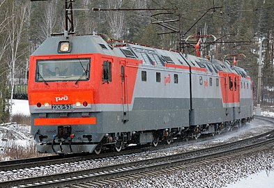 2ES6-538+539 in der Farbgebung der Russischen Eisenbahnen