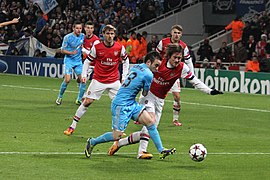 ARS-OM 1314 Rosicky back defending.jpg