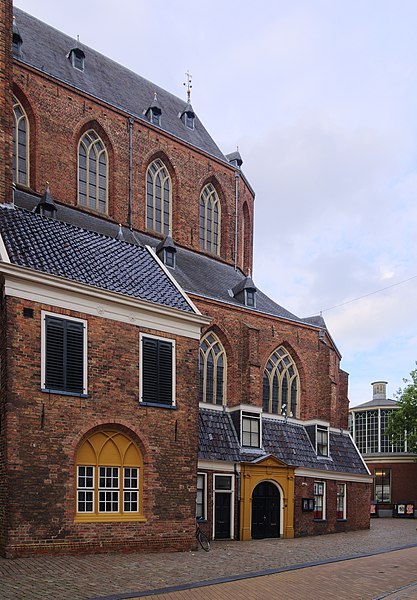 File:Aakerk 1458.jpg