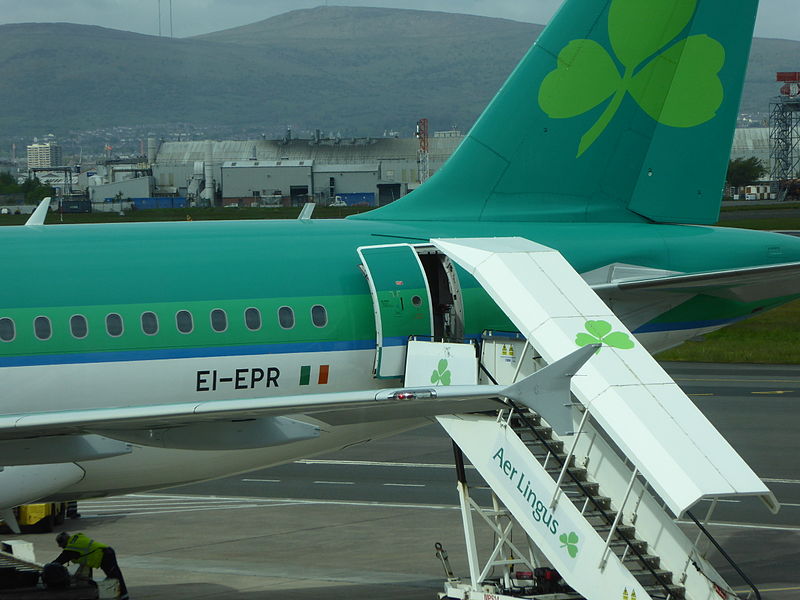 File:Aer Lingus (EI-EPR), Belfast City Airport, May 2015.JPG