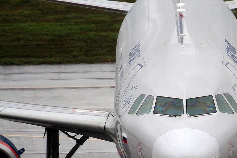 File:Airbus A320 (Aeroflot) (5369209991).jpg