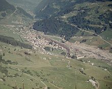 Airolo während des Baus des Ausgleichsbeckens des Lucendro-Kraftwerkes (1967)