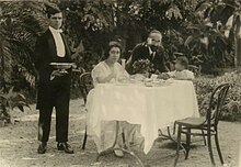 Ali Akbar Bahman with family at Bukarest, 1919.jpg