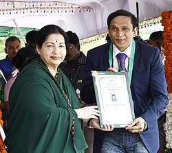 Best Doctor Award Amar Agarwal winning award from J Jayalalithaa.jpg