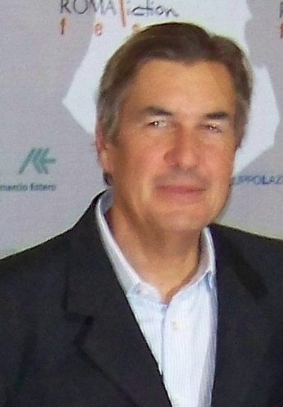 Andy Harries pitched the series to BSkyB, even though he had not read the book.