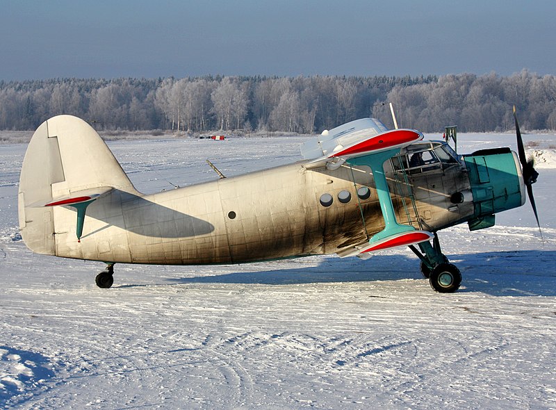 File:Antonov An-2 (4321292939).jpg