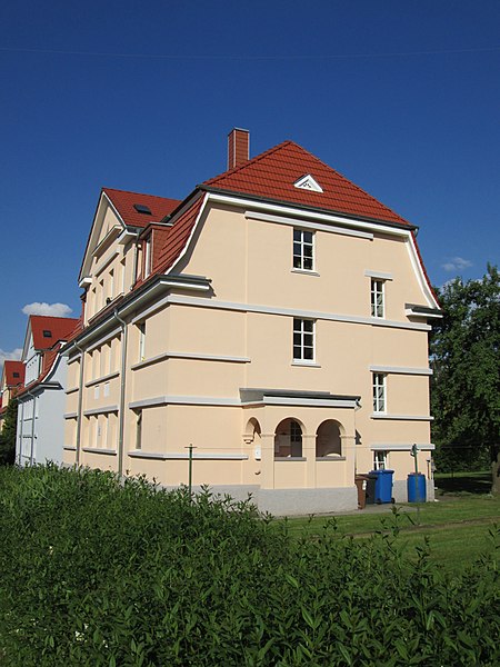 File:Arbeiter-Siedlung am Höhenweg (Albertstraße) - Eschwege - panoramio.jpg