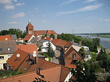 Elbblick mit Kirche St. Georg