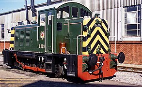 D2991 (Eastleigh works shunter) in BR green livery