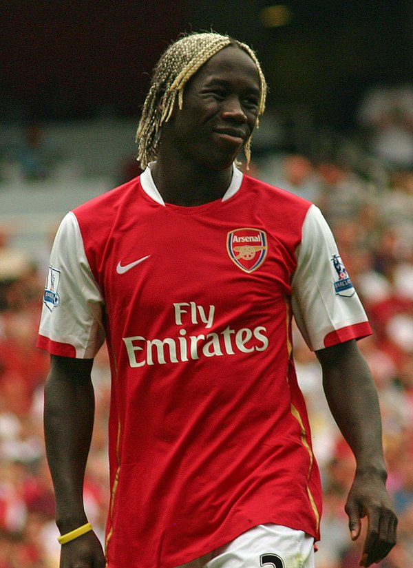 Sagna playing for Arsenal in the 2007–08 season