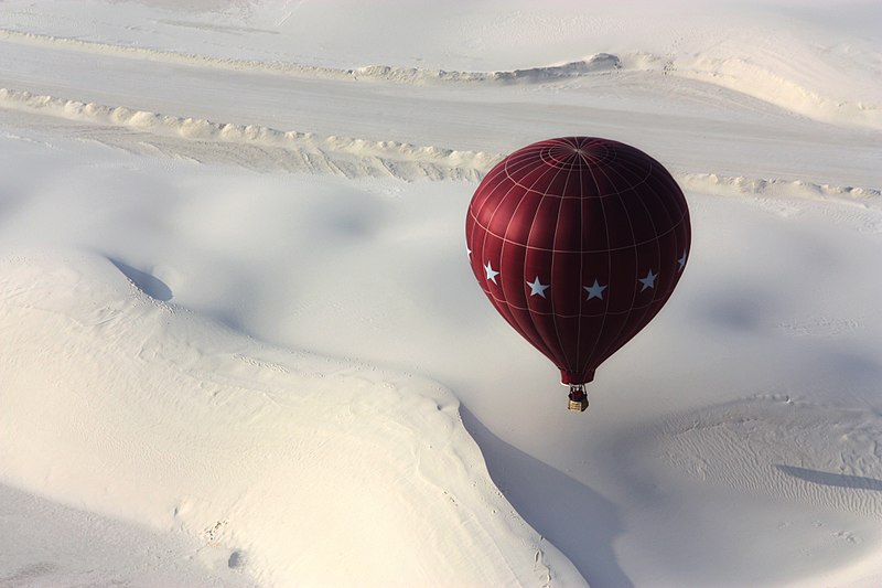 File:Balloon Rally White Sands NM.jpg