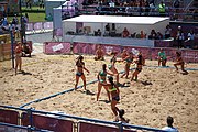 Deutsch: Beachhandball bei den Olympischen Jugendspielen 2018; Tag 4, 10. Oktober 2018; Mädchen, Vorrunde, Gruppe A - Ungarn-Chinese Taipei (Taiwan) 2:0 English: Beach handball at the 2018 Summer Youth Olympics at 10 October 2018 – Girls Preliminary Round Group A‎ – Hungary-Chinese Taipei 2:0