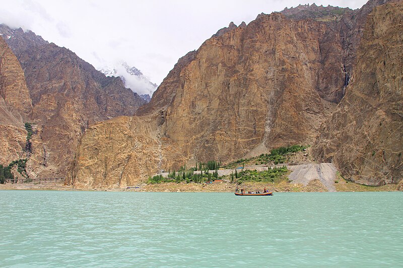 File:Beauty of Attabad Lake.jpg