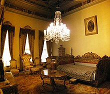 Bedroom of Sultan Abdulaziz Dolmabahce March 2008pano.jpg