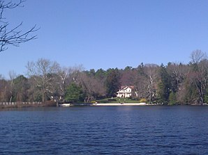 Al Capones House Pine Hill, NJ.jpg olduğuna inanılıyor.