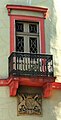 Balcon et blason à la tour de la bibliothèque