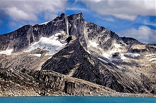 <span class="mw-page-title-main">Big Snow Mountain (British Columbia)</span> Mountain in the country of Canada