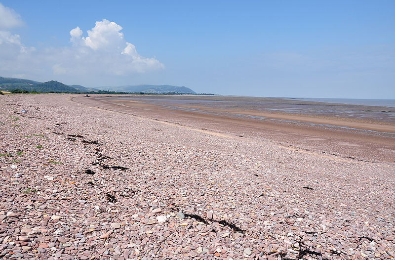 File:Blue Anchor beach looking west.jpg