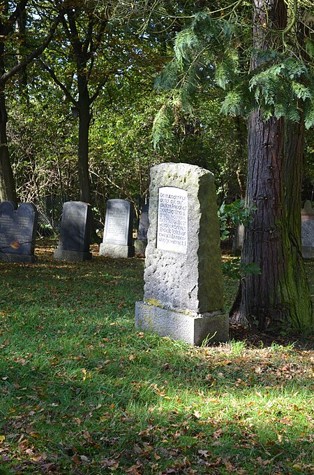 Burgholzhausen, jüdischer Friedhof, Gedenkstein