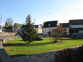 Buzy parc-mairie.JPG