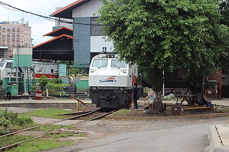 CC 203 98 06(GE U20C) di Jatinegara