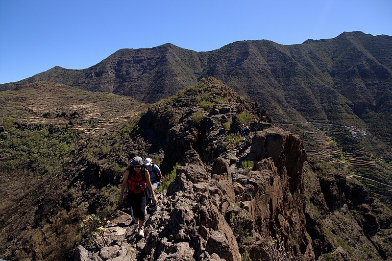 File:Camino de la Fortaleza de Masca - panoramio.jpg