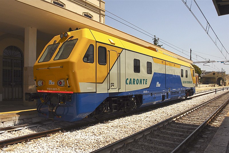 File:Caronte RFI (Cabina 2) - Giovinazzo.jpg