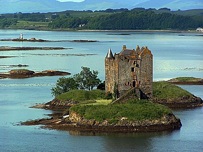 How to get to Castle Stalker with public transport- About the place