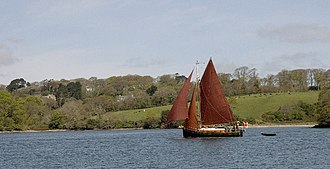 A gaffer in Channals Creek Channals Creek, River Fal - geograph.org.uk - 780872.jpg