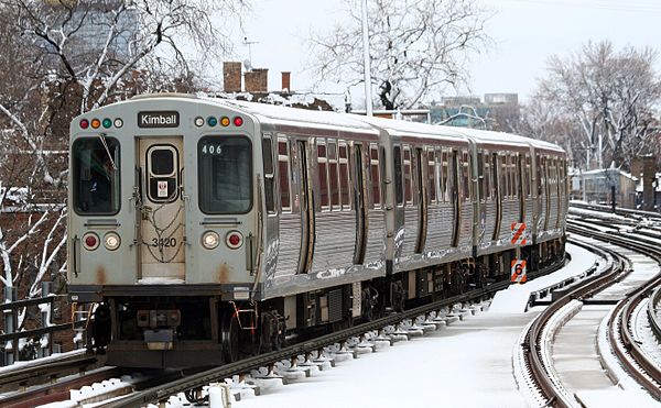 3200-series cars on the Brown Line pre-rehab