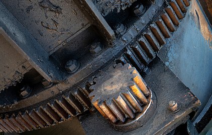 Cog wheel on a huge crane claw