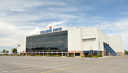 How to get to Colisée Pepsi with public transit - About the place