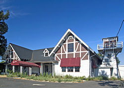 Conro Fiero Rumah di Central Point Oregon.jpg