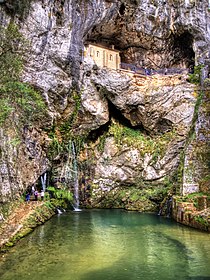 Santa Cueva De Covadonga