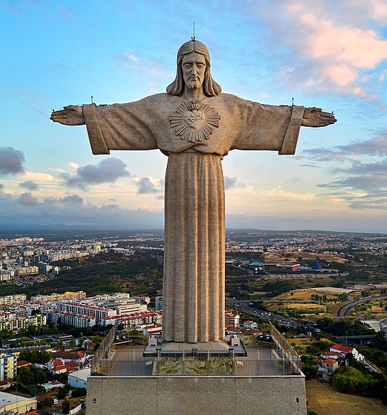 File:Cristo Rei (36211699613).jpg