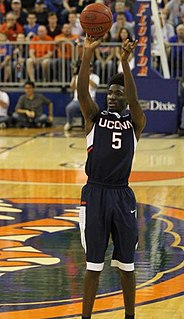 Daniel Hamilton (basketball) American basketball player (born 1995)