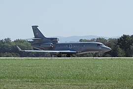 Dassault Falcon 7x Hungarian AF 607 Ostrava 2019.jpg