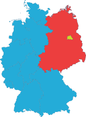 Map showing the division of East and West Germany until 1990, with Berlin in yellow Deutschland Bundeslaender 1957.svg