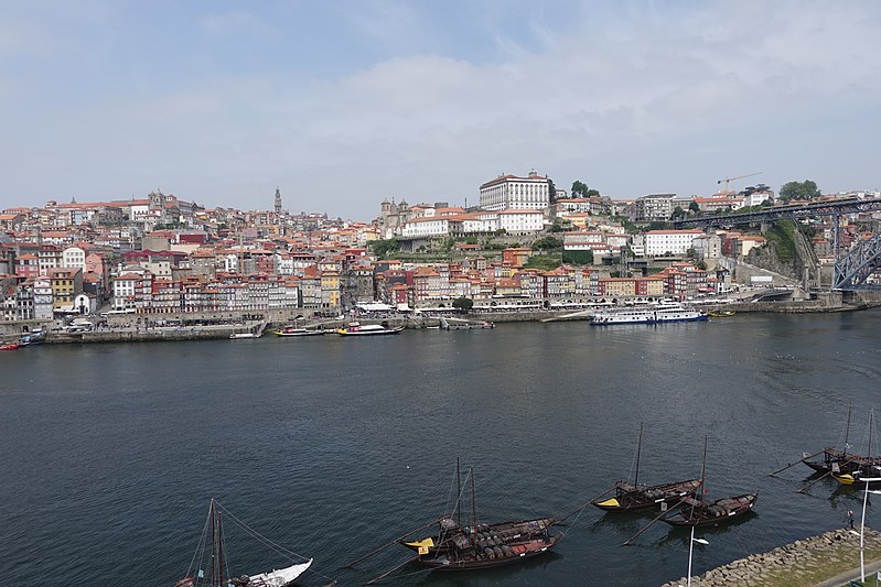 File:Douro River in Porto-Gaia (6).jpg