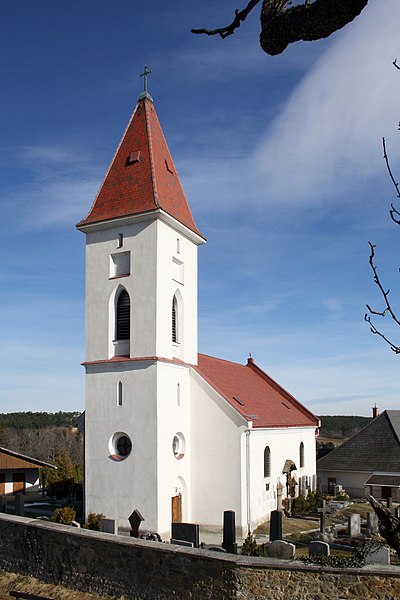 File:Dreistetten Kirche.JPG