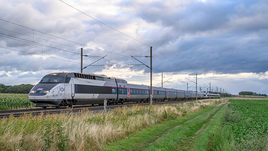 File:Locomotive électrique TGV.jpg - Wikimedia Commons