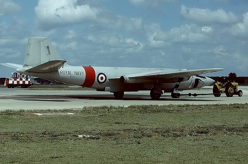 File:English Electric Canberra T22, UK - Navy AN1365952.jpg