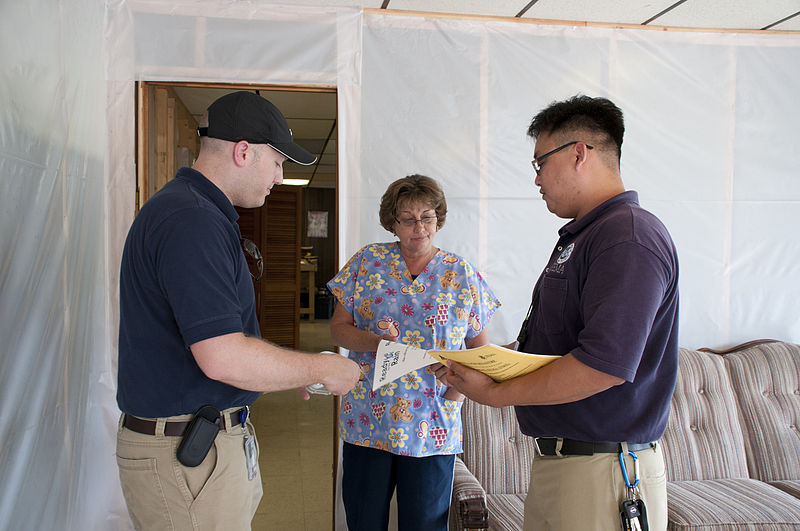 File:FEMA - 44497 - Olive Hill Kentucky FEMA Community Relations workers.jpg