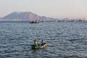 Giornata di pesca nella baia di Chimbote.jpg