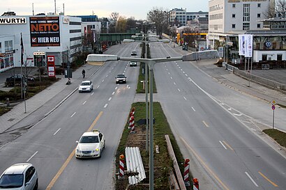 How to get to Frankfurter Ring with public transit - About the place