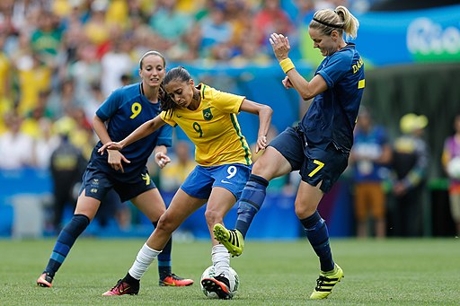 Futebol feminino olímpico- Brasil e Suécia no Maracanã (28746917250)