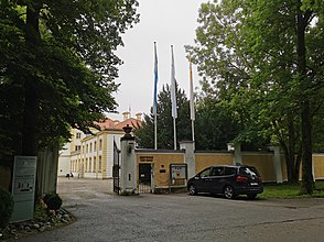 Schloss Fürstenried, Eingang