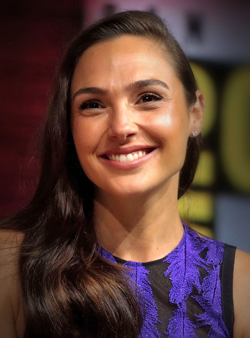 Gal Gadot 2018 cropped retouched