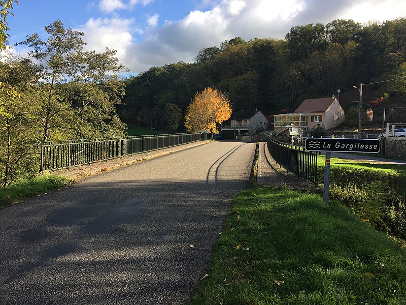 File:Gargilesse-Dampierre (36) - Lieu-dit Le Confluent.jpg